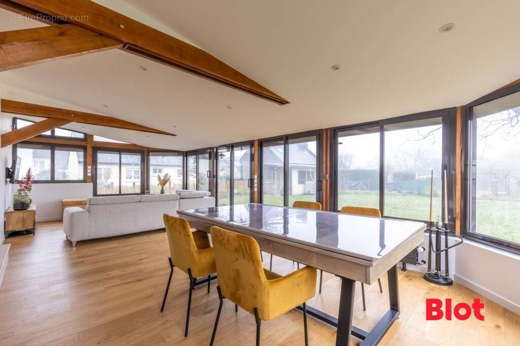 Maison à SAINT-ERBLON