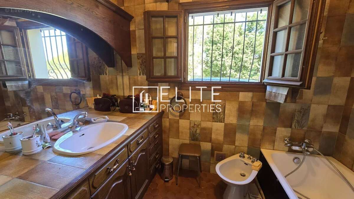 Appartement 3 pièces en bas de villa 104 m² + terrain de 1000 m² mouans-sartoux - photo 9