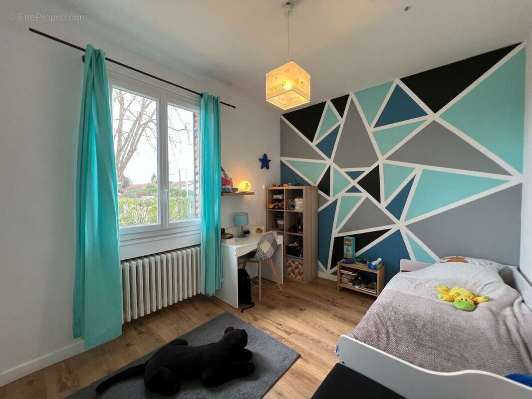 Maison à VARENNES-LES-MACON