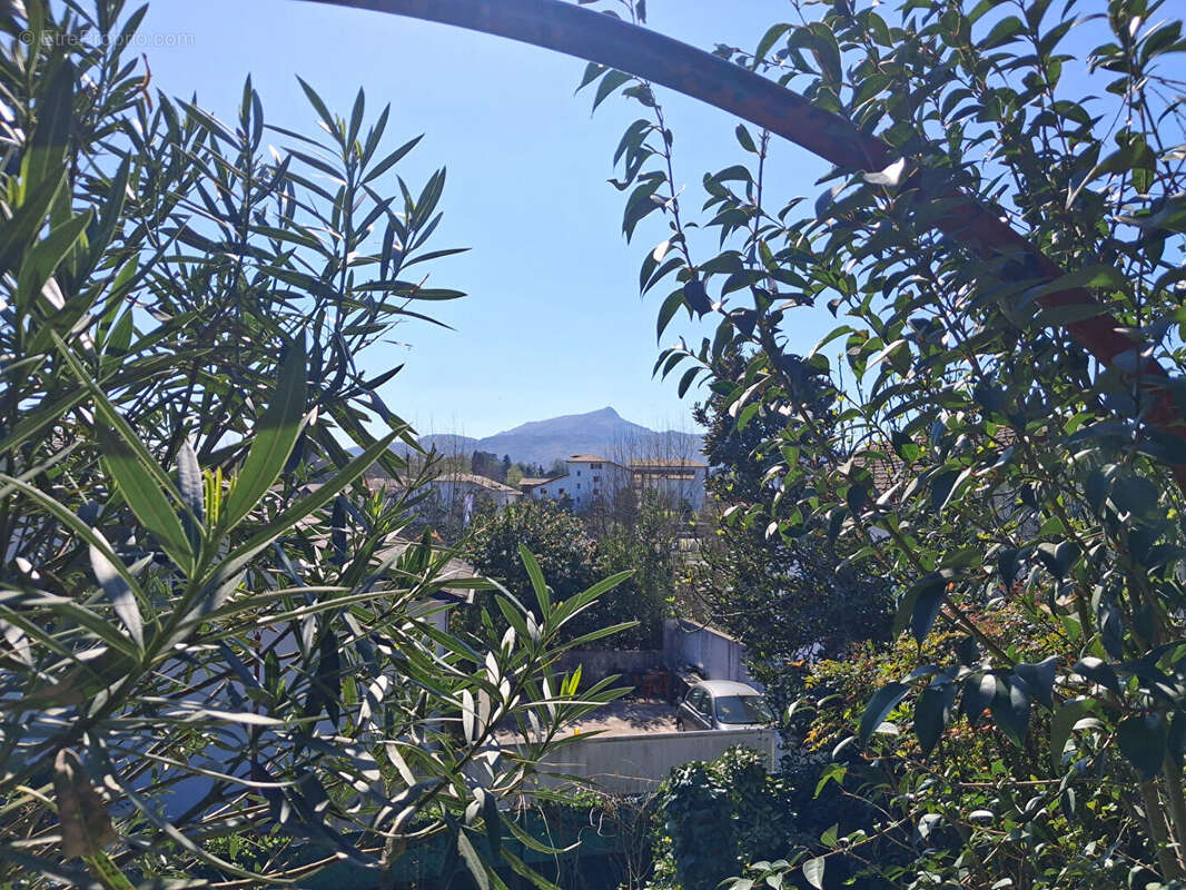 Appartement à URRUGNE