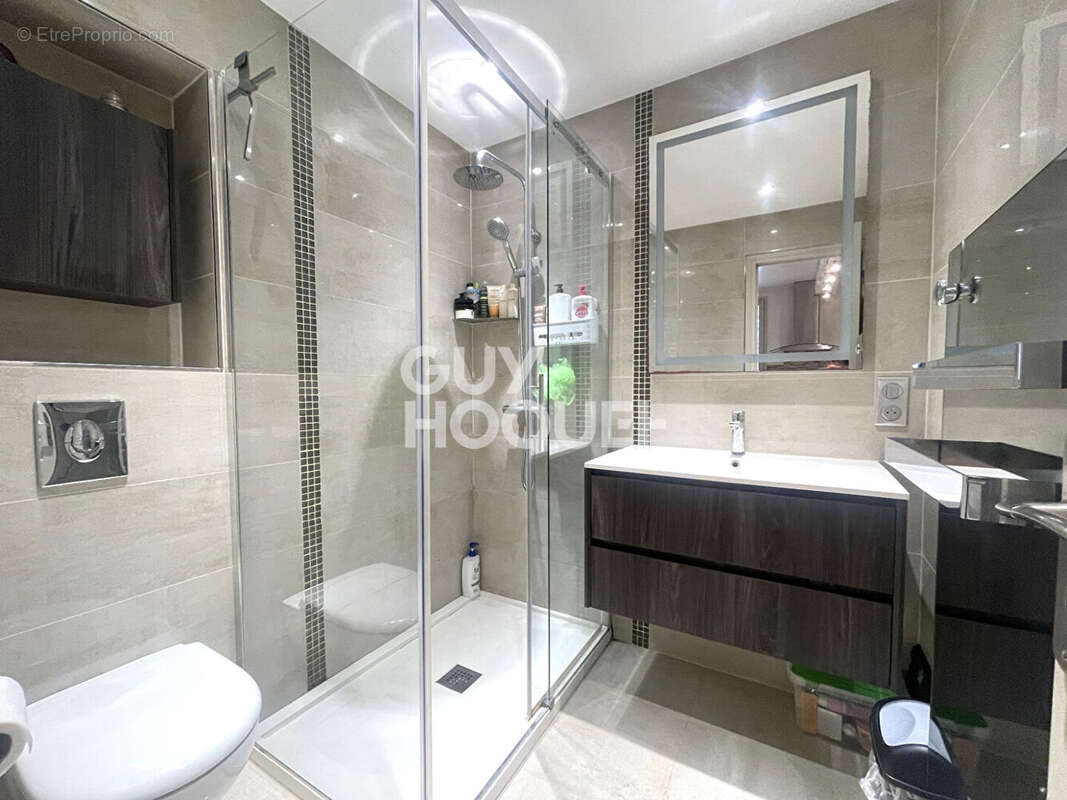 Appartement à LE MUY