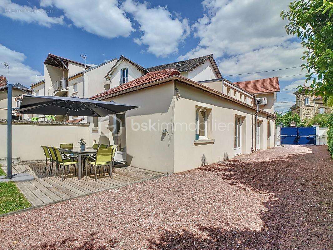 Maison à SAINT-GERMAIN-SUR-MORIN