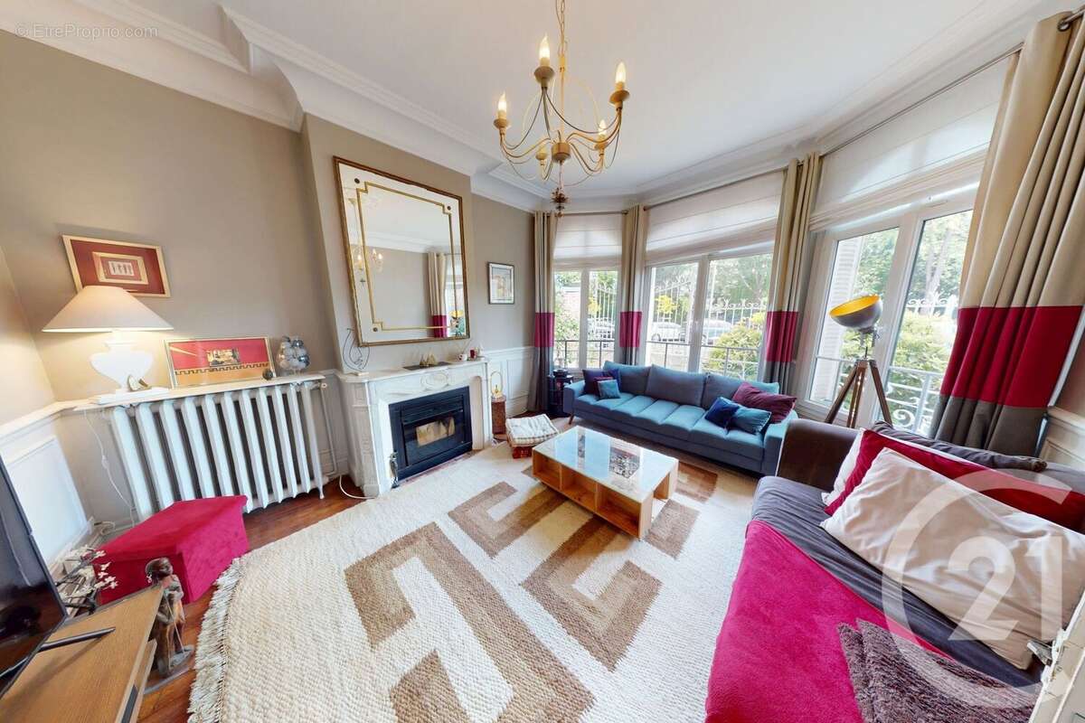 Maison à SAINT-QUENTIN