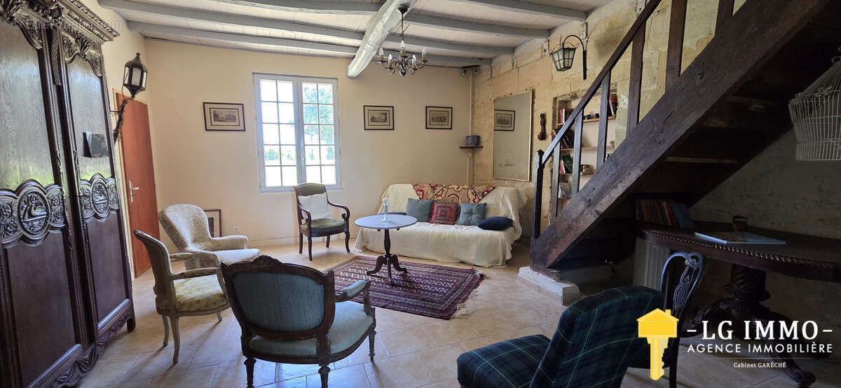 Maison à CHENAC-SAINT-SEURIN-D'UZET