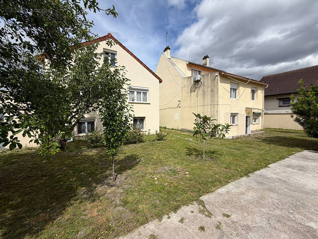Appartement à LE BLANC-MESNIL