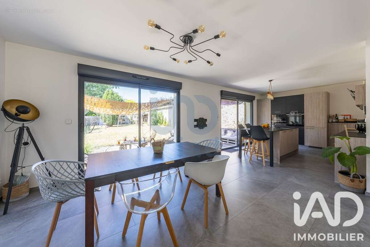 Maison 126 m² à Fleury-En-Biere  - photo 7