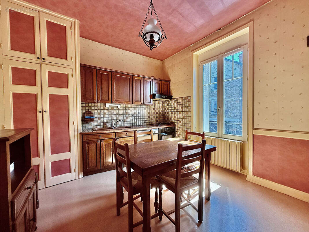 Maison à BRIVE-LA-GAILLARDE