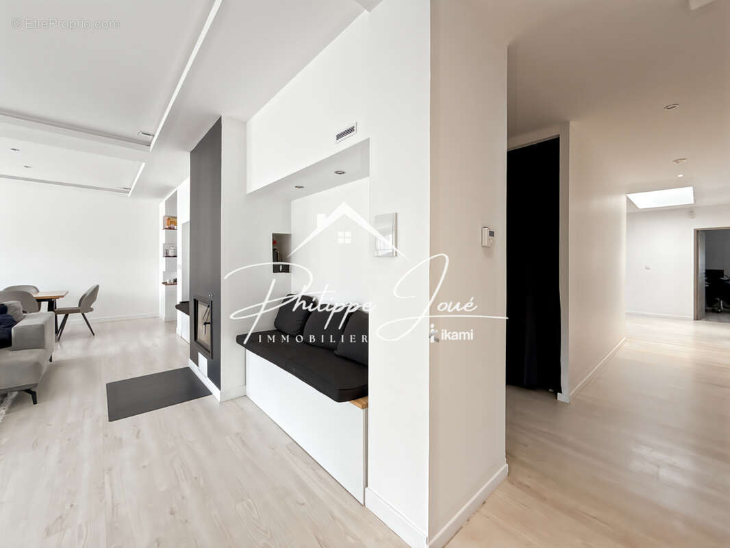 Maison à COURTOIS-SUR-YONNE