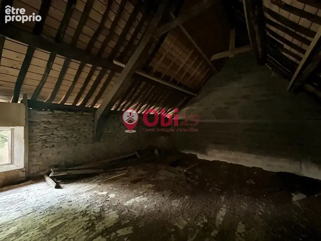 Ancien corps de ferme à réinventer – 2 441 m² de terrain – beau potentiel - photo 5