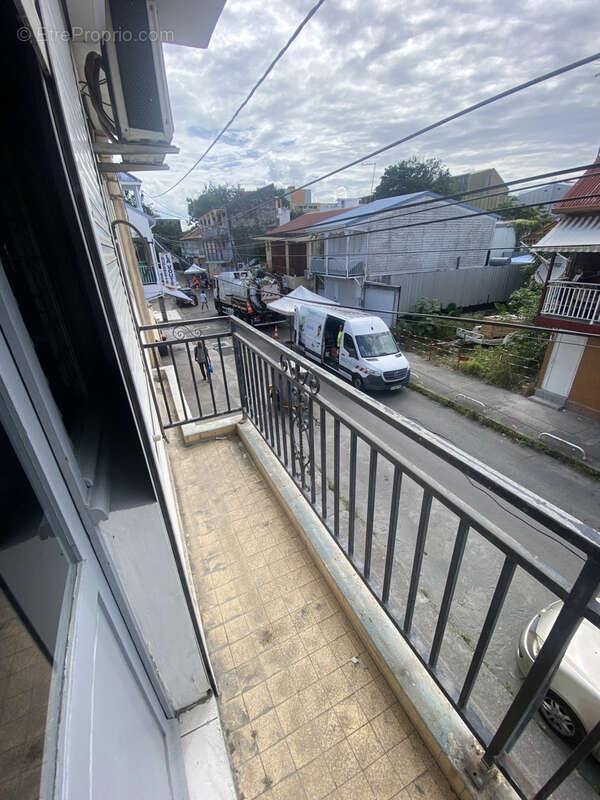 Appartement à POINTE-A-PITRE