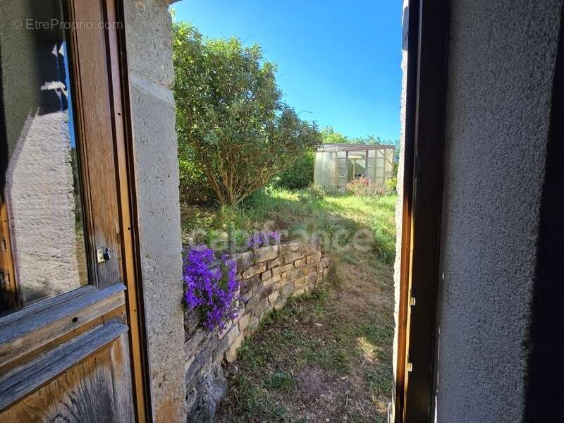 Maison de charme rare au cœur du Vézelien – environ 150 m² habitables, fort potentiel de 230 m2 - 2 chambres potentiel 5 - photo 10