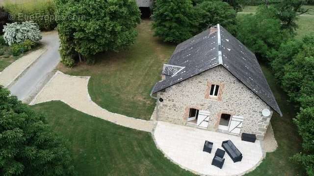 Trois superbes propriétés situées dans leur propre hameau - photo 19