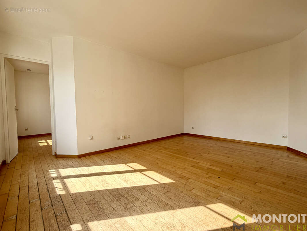 Appartement à THIAIS