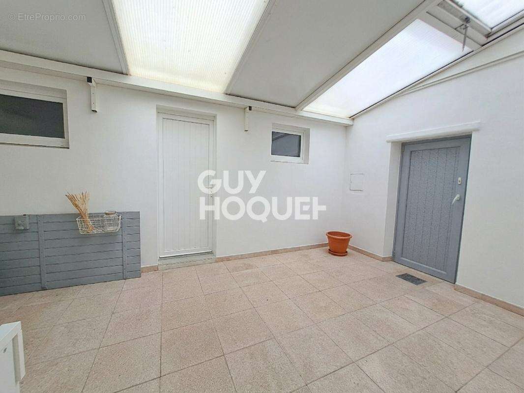 Maison à SURGERES