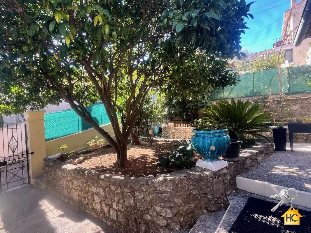 Appartement à LE CANNET