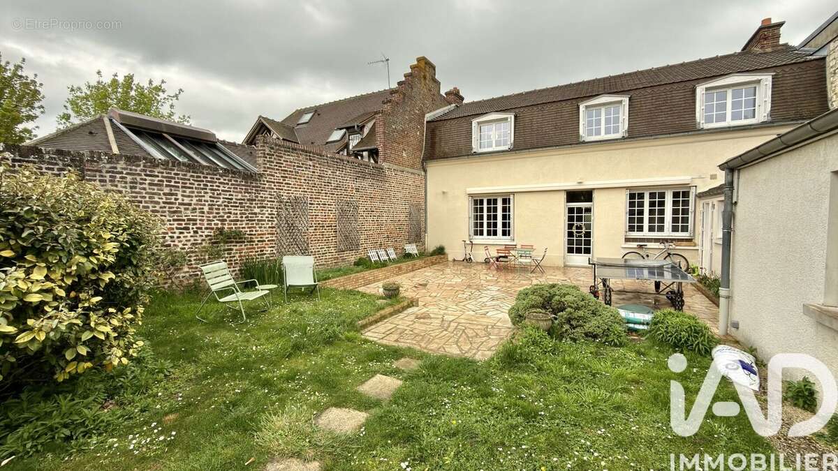 Photo 2 - Maison à COMPIEGNE