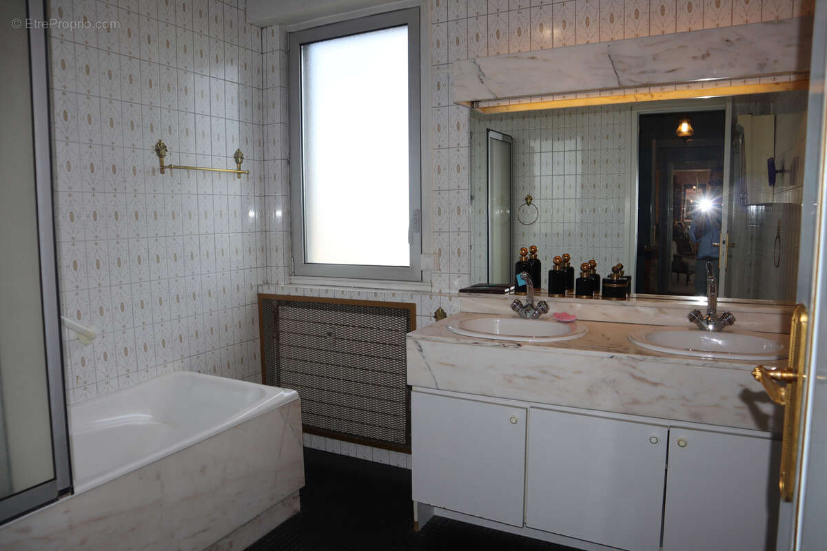 Exclusif - cauderan - parc bordelais - t5 avec grand balcon - cave et parking - photo 6