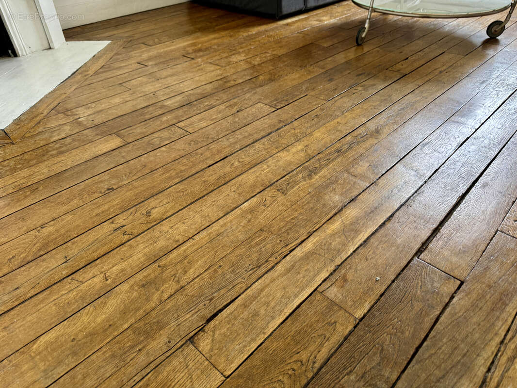 Appartement à LEVALLOIS-PERRET