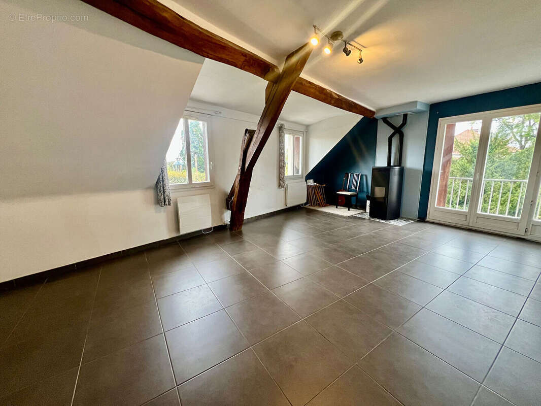 Appartement à SAINT-CYR-L'ECOLE