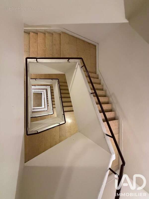 Appartement 52 m² à Paris-15e  - photo 8