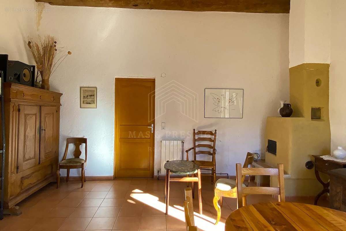 Maison à SAINT-LAURENT-DE-CERDANS