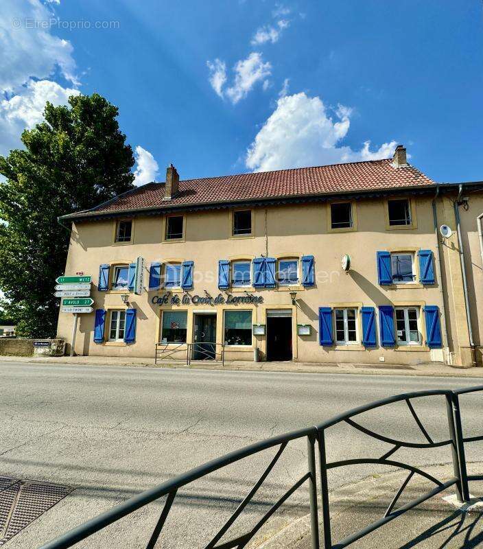 Appartement à COURCELLES-CHAUSSY