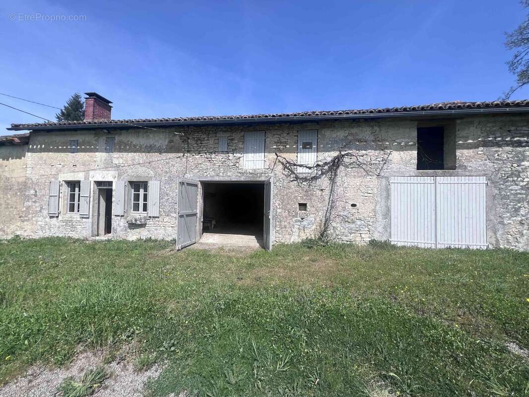 Maison à SAINT-CLAUD