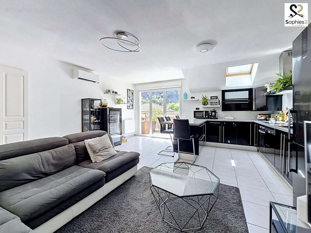 Appartement à SAINT-PAUL-DE-VARCES