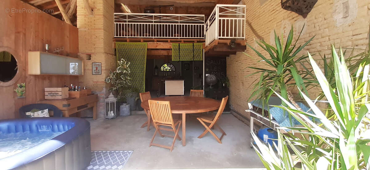 Maison à LAMOTHE-CAPDEVILLE