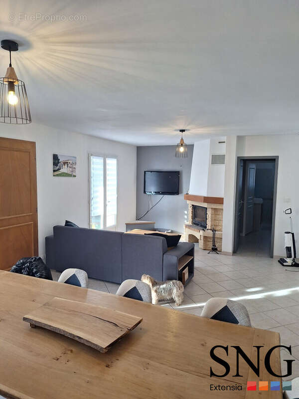 Maison à JONQUIERES