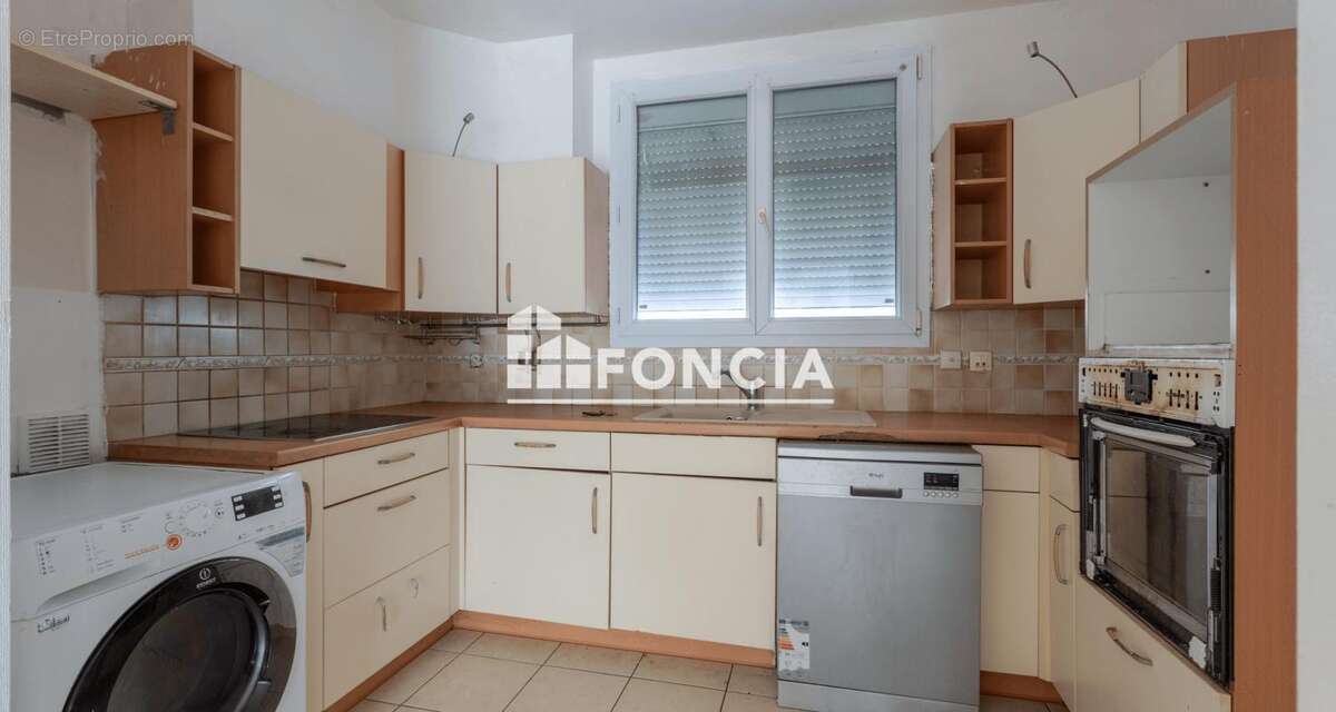 Maison à SAINT-JEAN-DE-LA-RUELLE