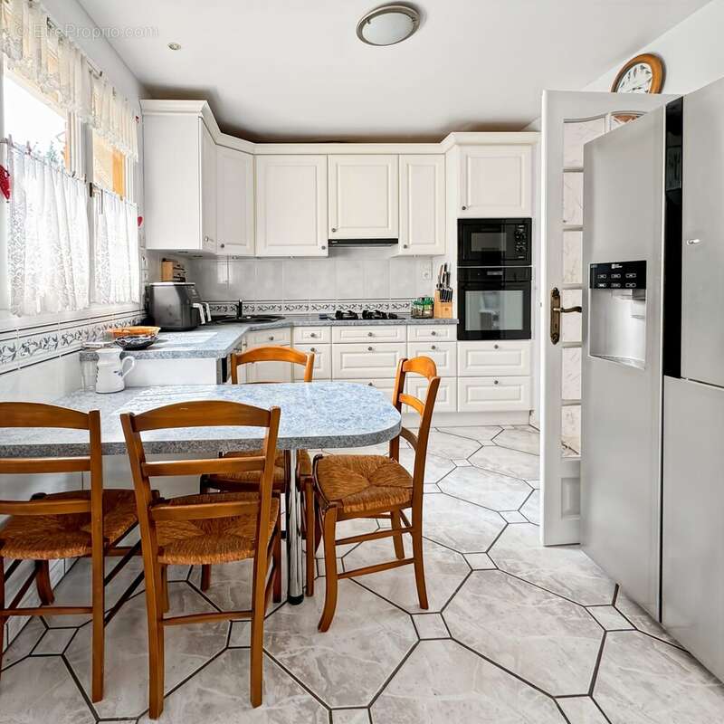 Maison à BRY-SUR-MARNE