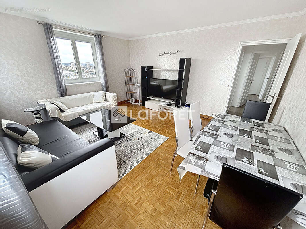 Appartement à CHEVILLY-LARUE