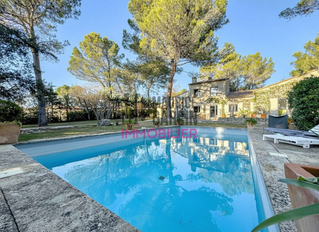 Maison à L'ISLE-SUR-LA-SORGUE
