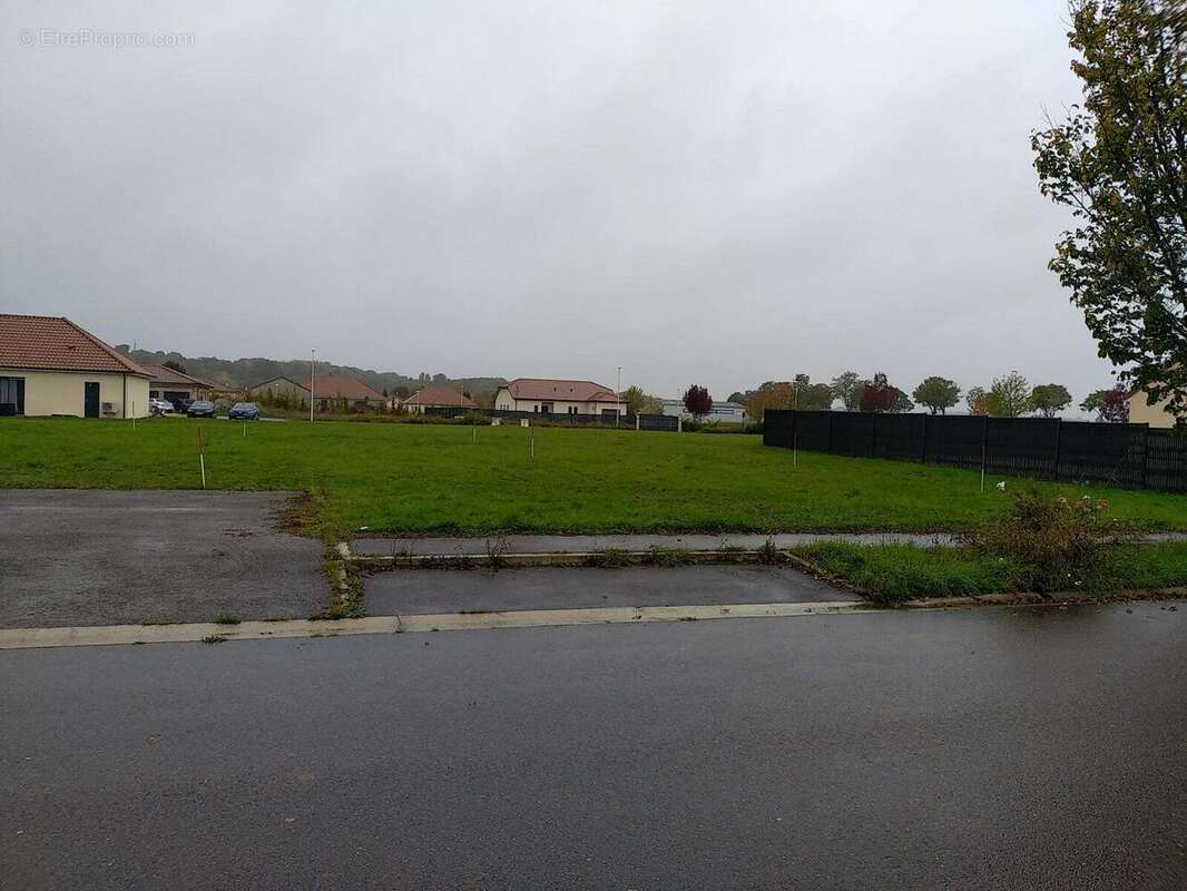 Terrain à BRIENNE-LE-CHATEAU