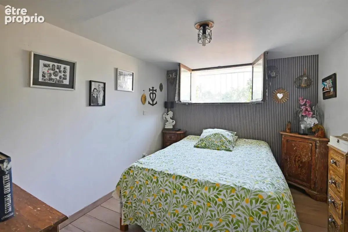 Maison de 8 pièces de 160 m² à Salindres - photo 8