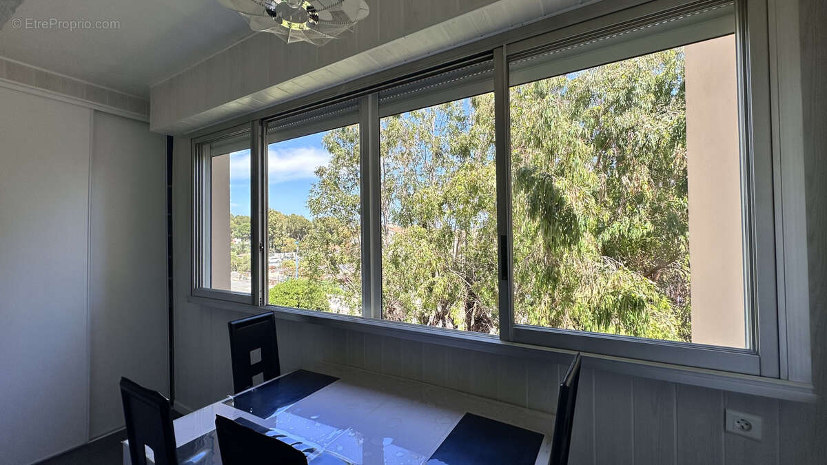 Appartement à BORMES-LES-MIMOSAS