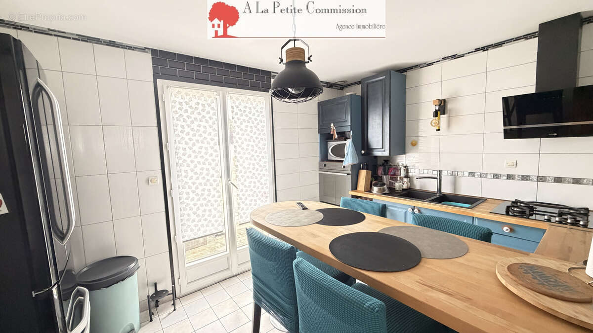 Maison familiale 4 chambres   Secteur recherché proche Leclerc Barjouville - photo 5