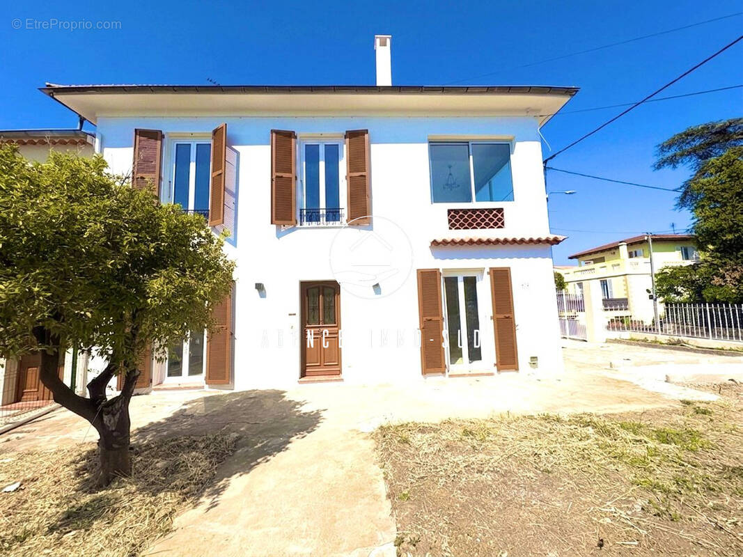 Maison à CAGNES-SUR-MER