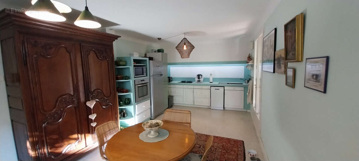 Maison à FONTVIEILLE