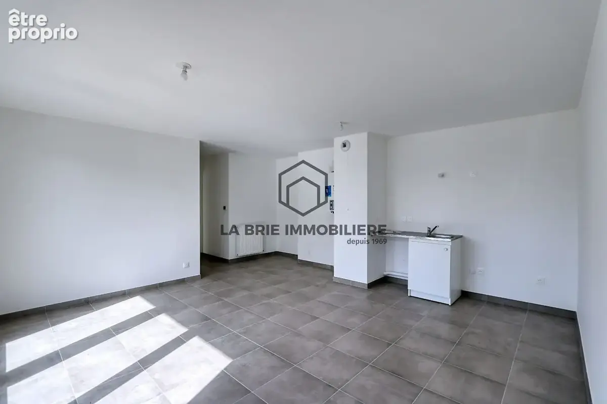 Appartement 3 pièces 65 m² à vendre à Chennevieres-Sur-Marne (94430) - photo 3
