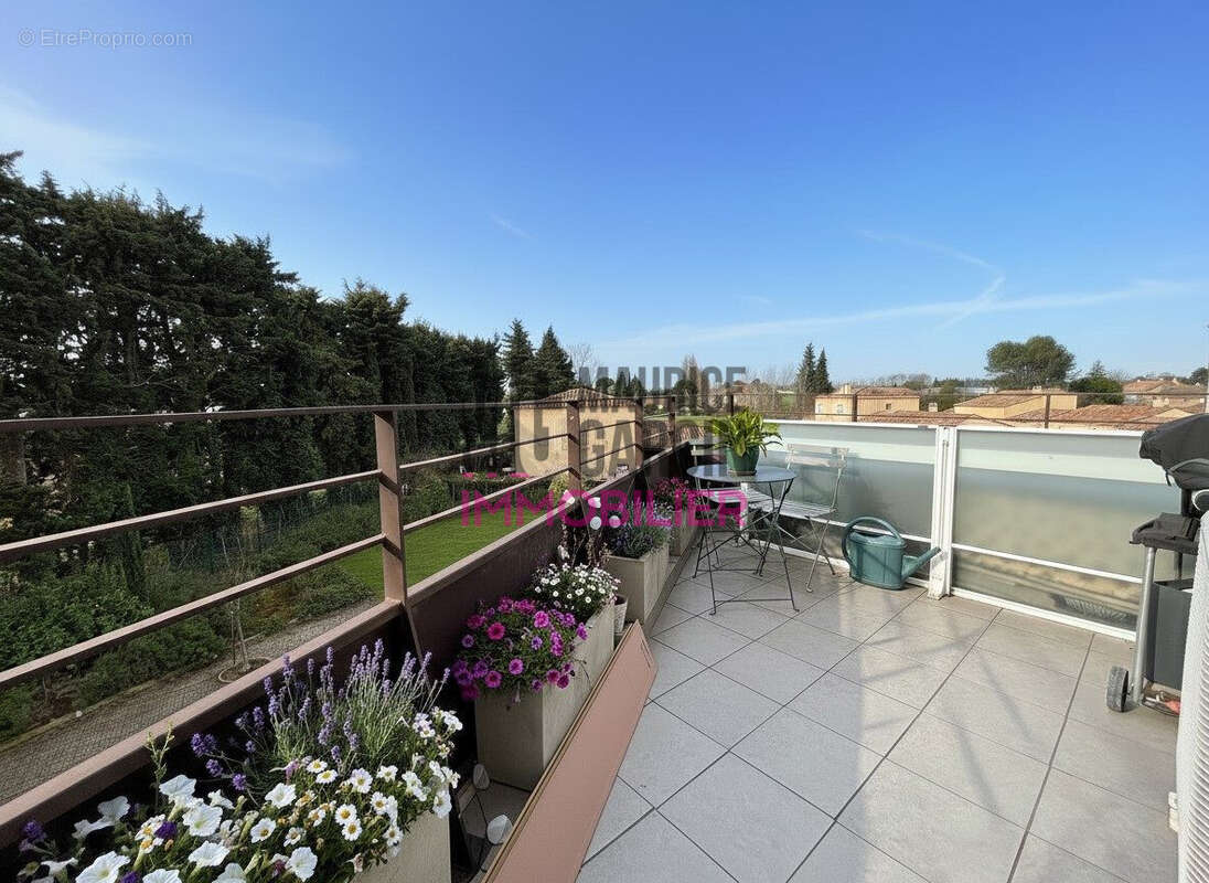 Appartement à L'ISLE-SUR-LA-SORGUE