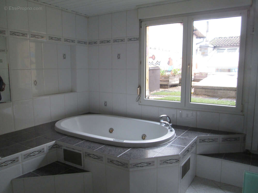 Appartement à LUXEUIL-LES-BAINS