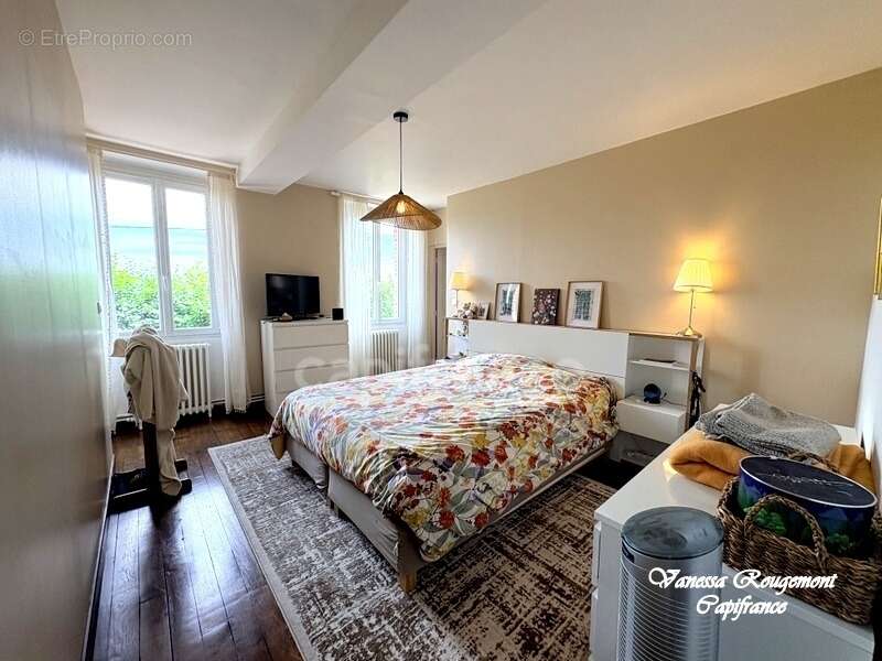 Maison à vendre 7 pièces LA CELLE SAINT CYR (89) - photo 8
