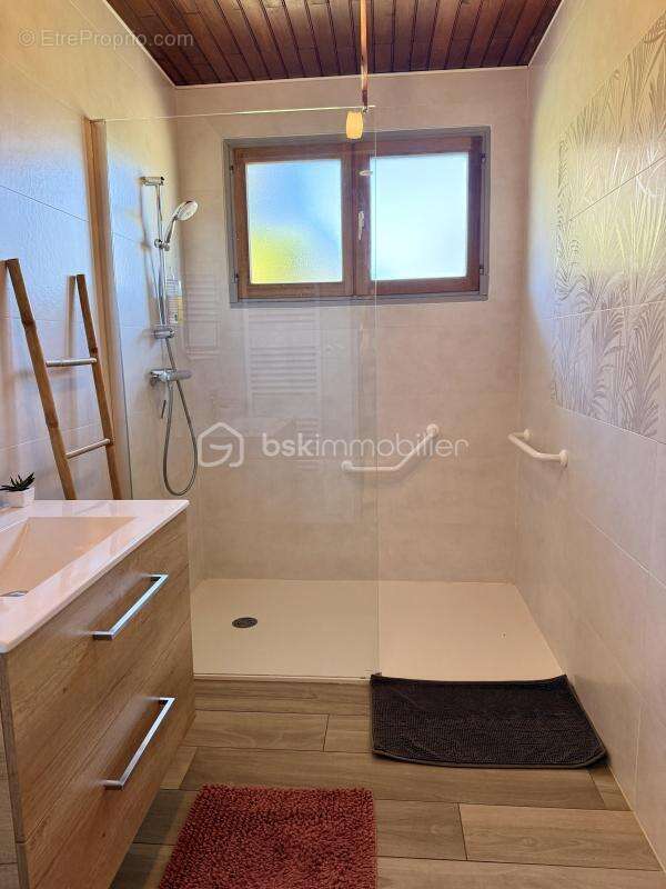 Maison à SAINT-LATTIER