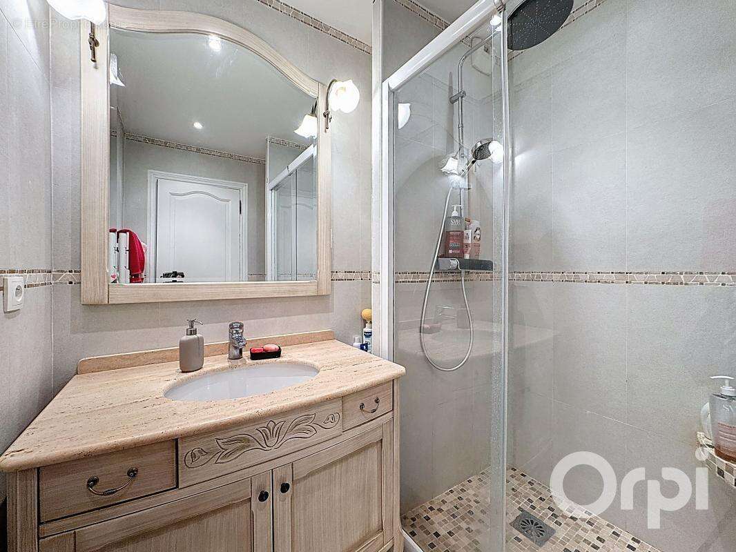 Appartement à VENCE