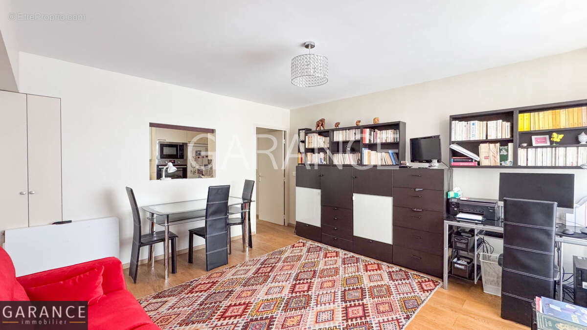 Appartement à PARIS-12E