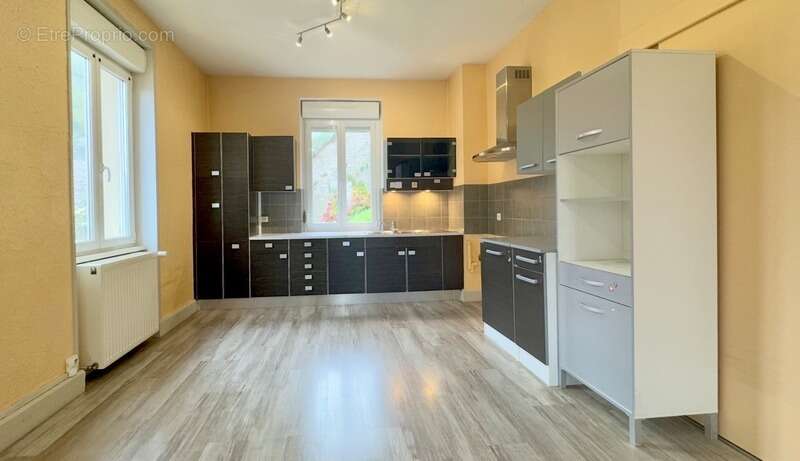 Maison à CIREY-SUR-VEZOUZE