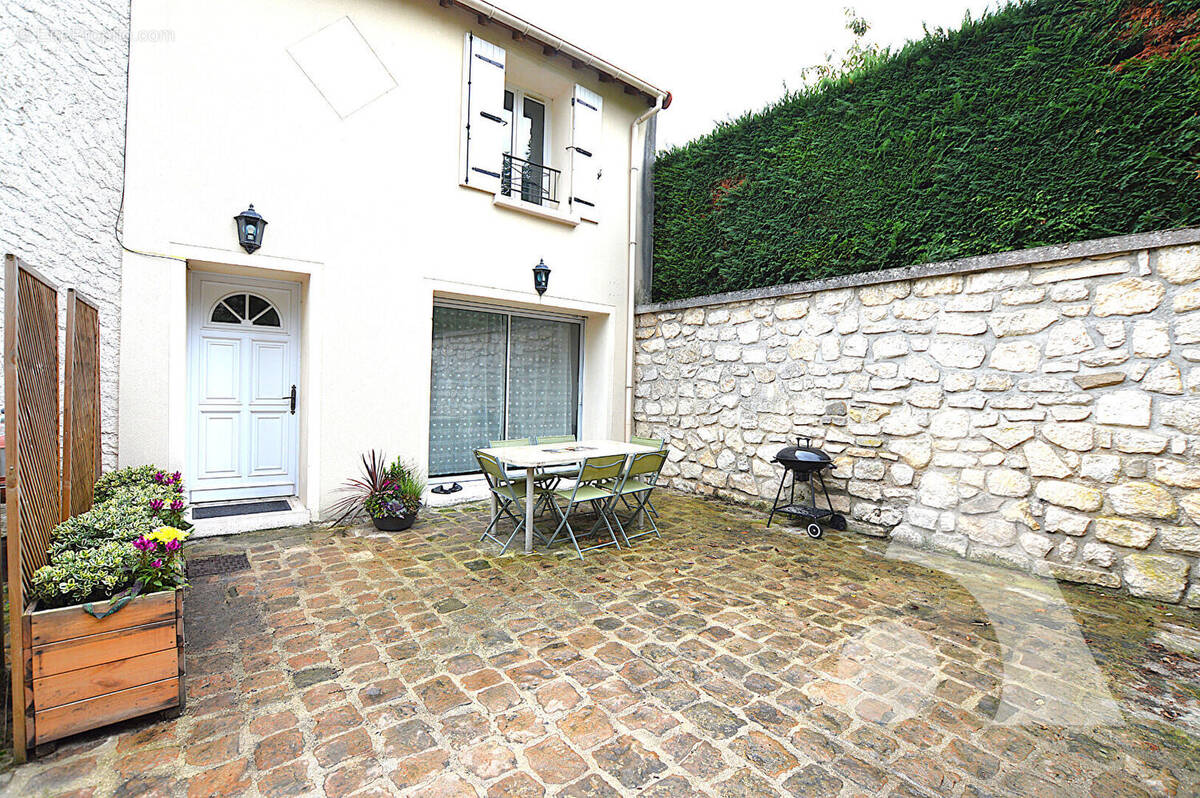 Maison à PIERRELAYE