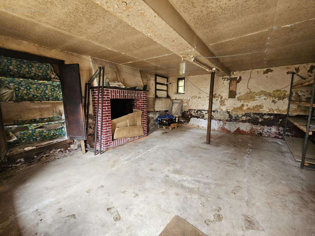 Maison à SAINT-SULPICE-LE-GUERETOIS